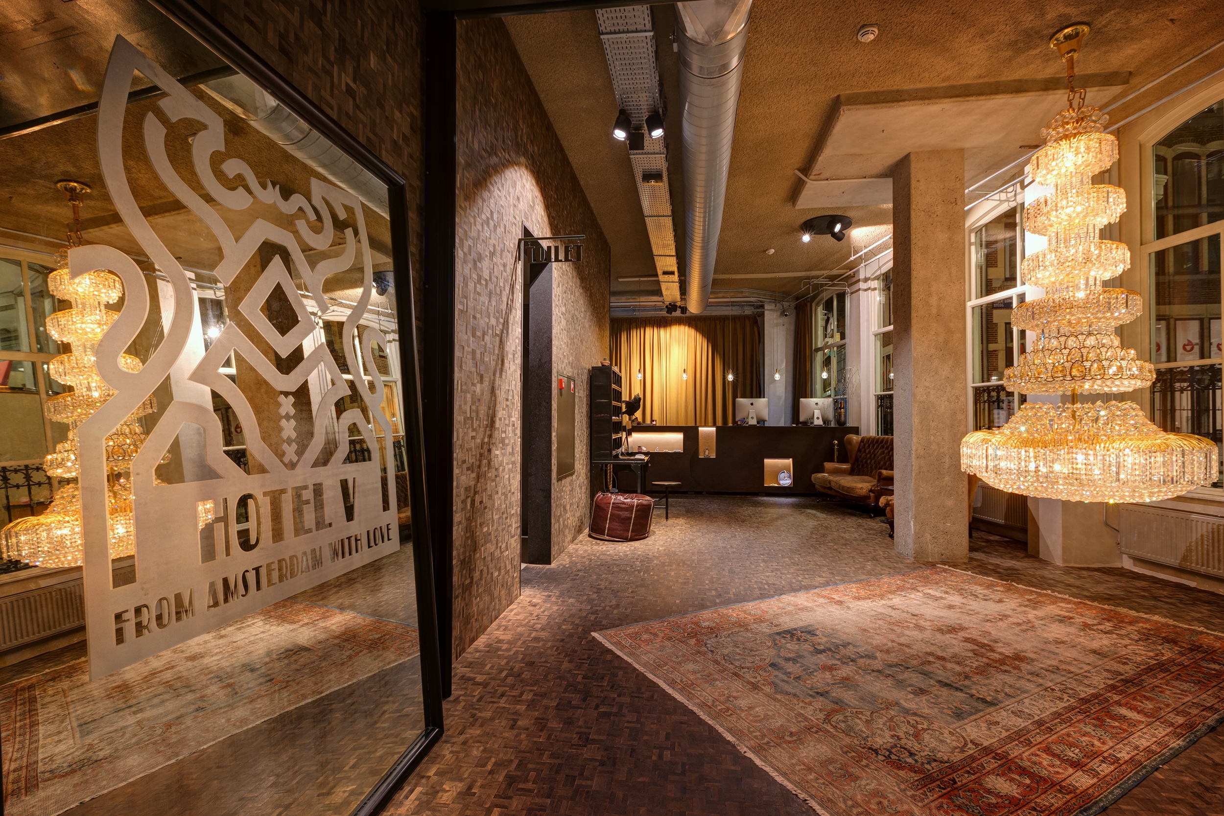 Hotel V