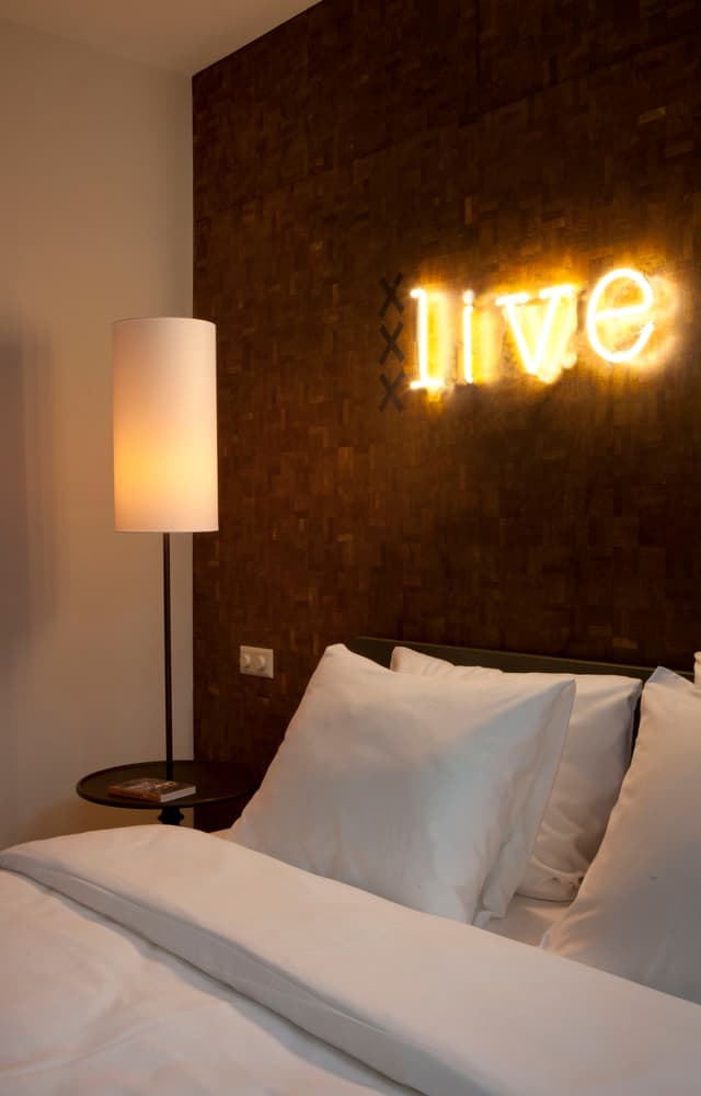 Hotel V