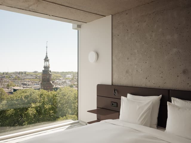 Hotel V