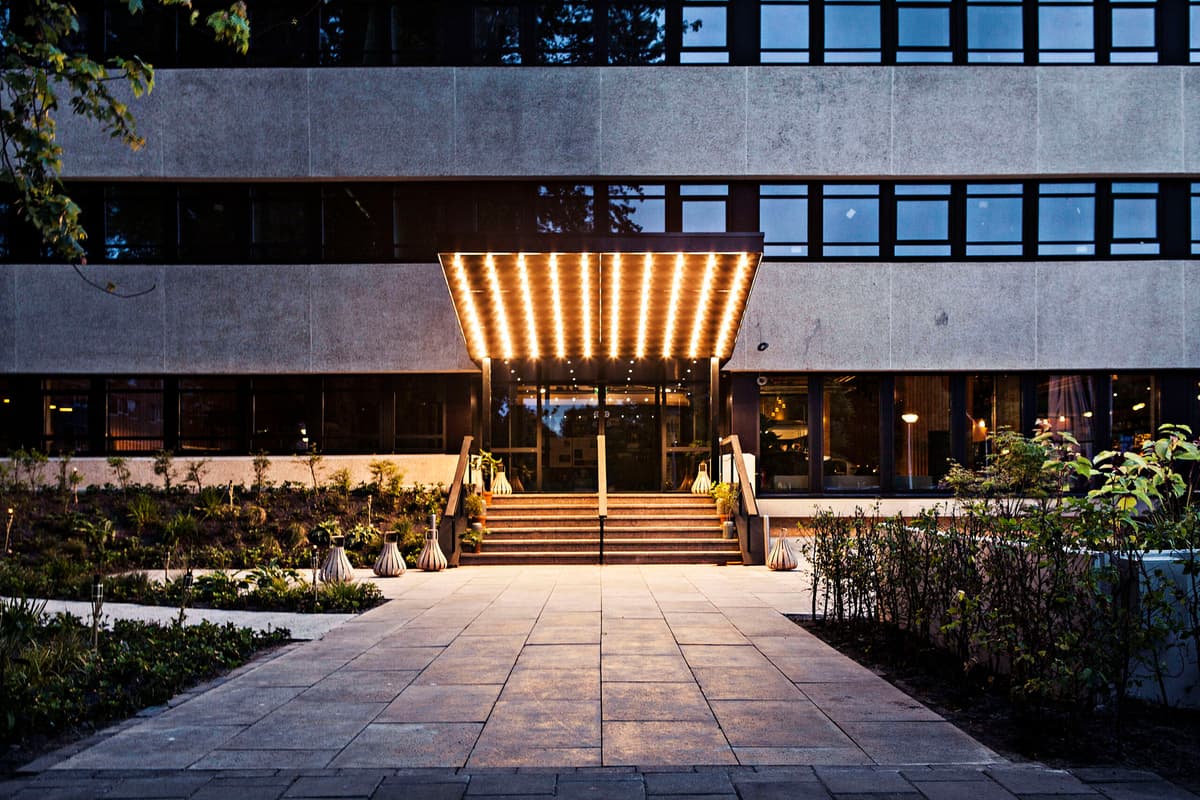 Hotel V