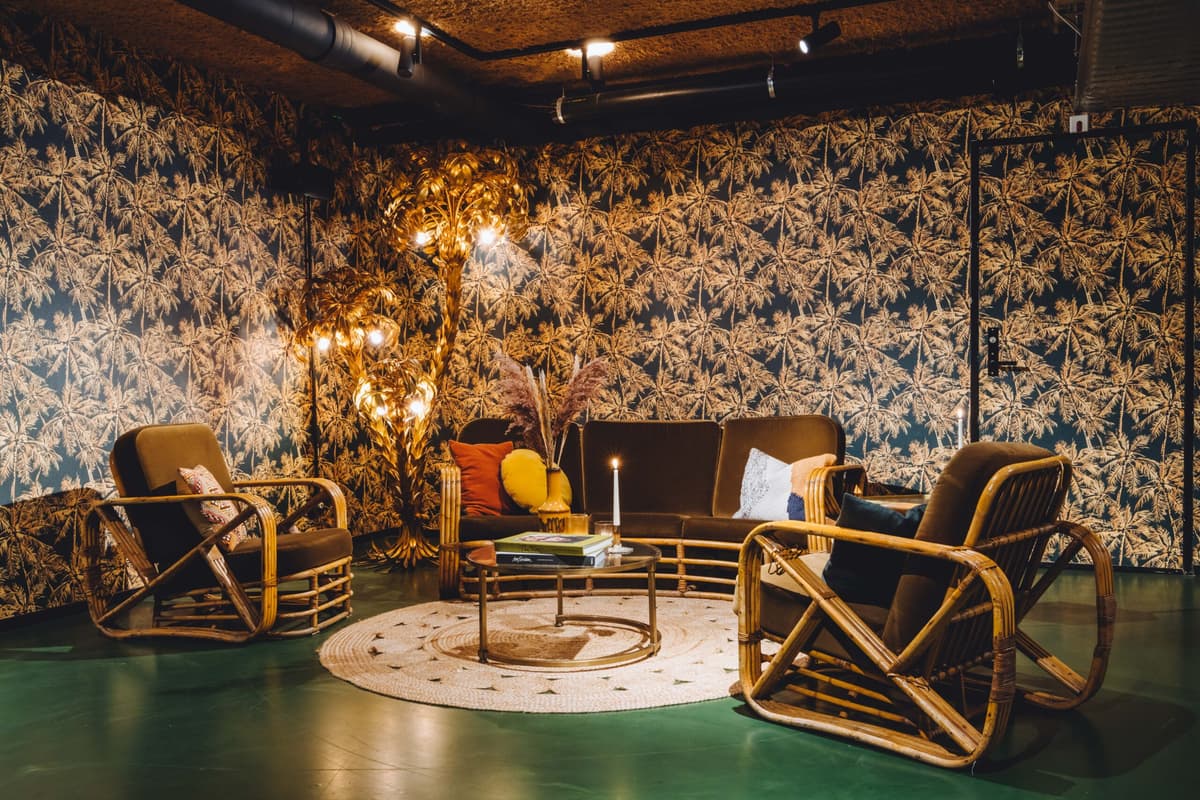 Hotel V