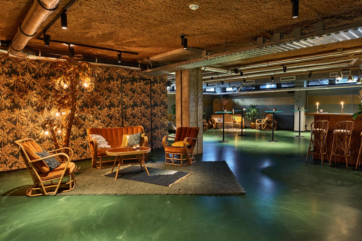 Hotel V
