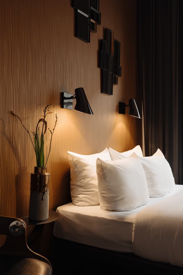Hotel V